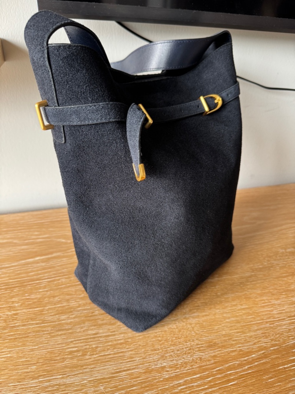 NWT MADEWELL Essential Belted Bucket Tote Juniper Berry Navy Suede NX034 - Picture 5 of 15